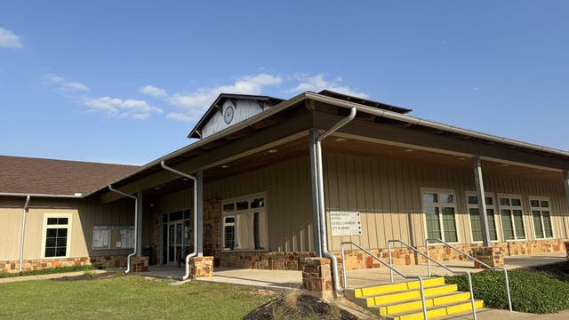 Bastrop mayoral candidates hope to heal relationship between city council and the public