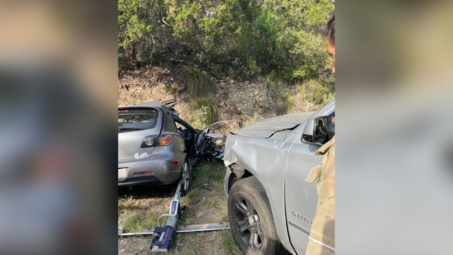 3 hospitalized after head-on crash between 2 vehicles on Mount Bonnell Road