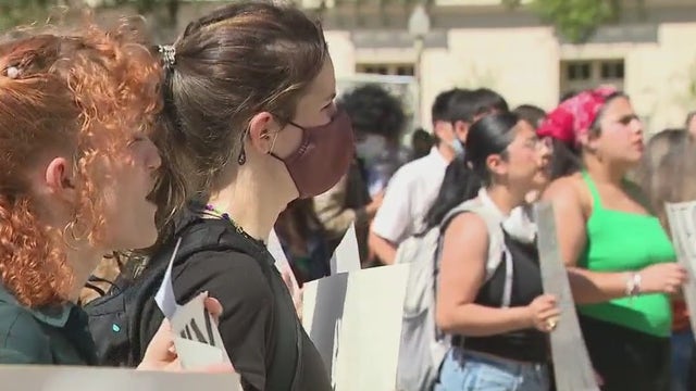 UT students protest mass deportations, call for university to protect immigrant students
