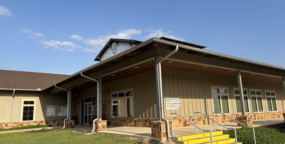 Bastrop mayoral candidates hope to heal relationship between city council and the public