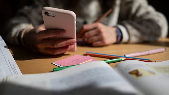 Texas bill banning students from using cell phones in school signed by Gov. Abbott