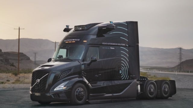 Driverless semi-trucks hit the roads in Texas