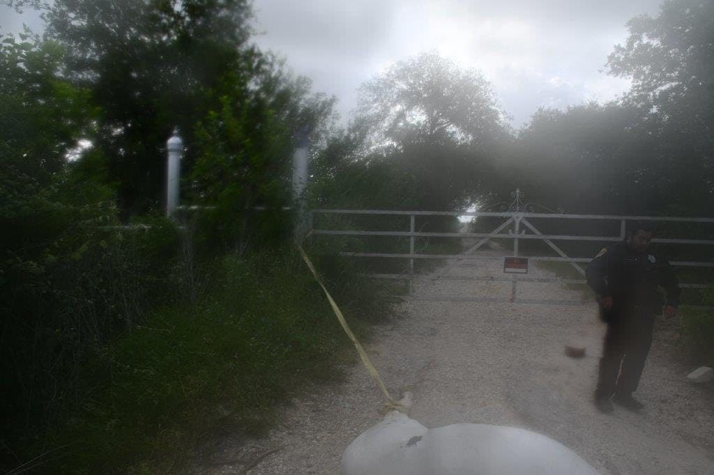 Bexar County Sheriff investigates after horse found dead, bound with tow strap