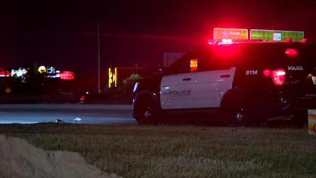 Car hits, kills pedestrian in North Austin