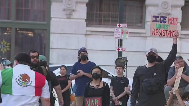 Anti-ICE protest takes place in downtown San Antonio