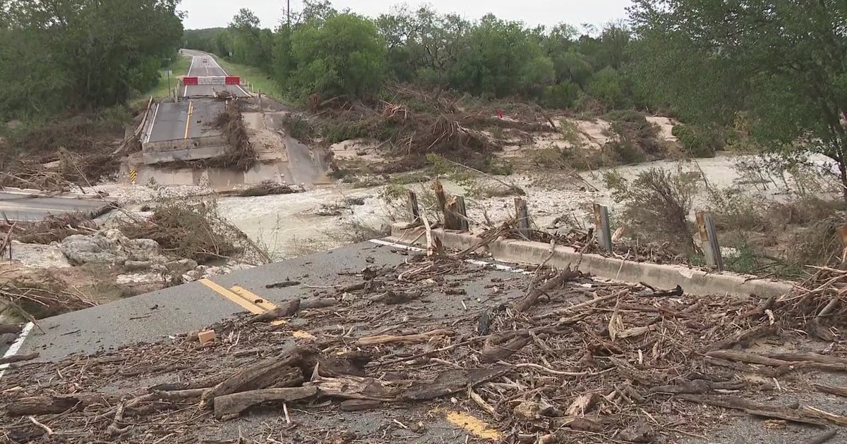 leander-flooding-bridge-broken