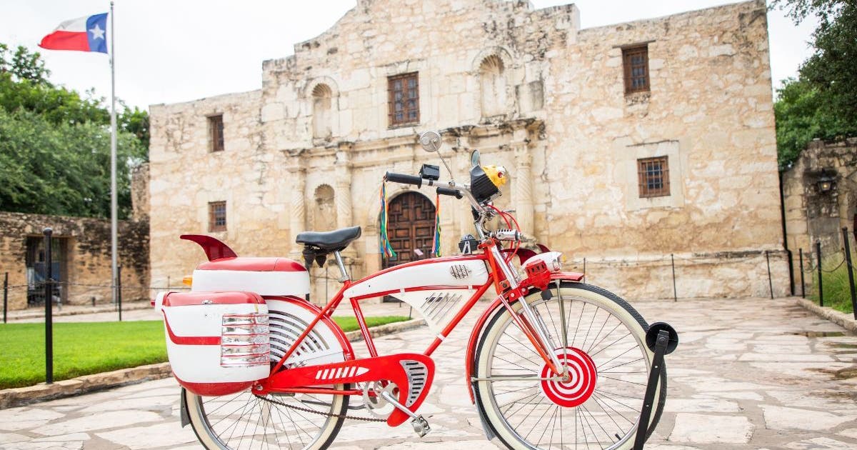 peewee-bike-at-the-alamo.jpeg?