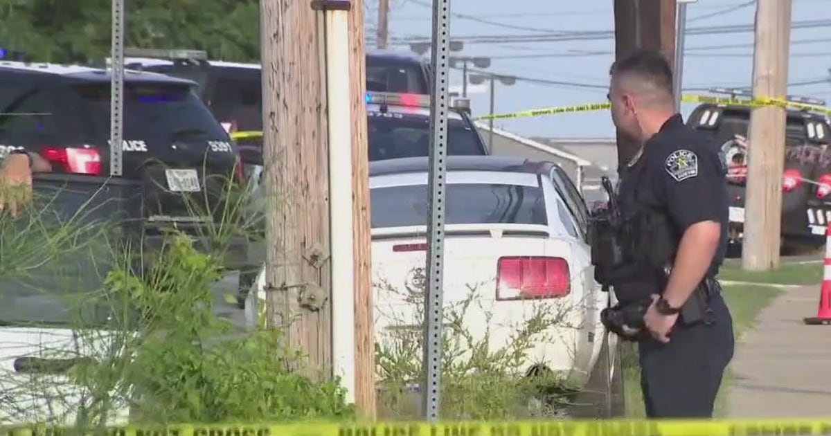 Man charged with murder for stabbing roommate to death in North Austin ...