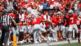 LIVE UPDATES: Texas scores late in 4th, but falls to Ohio State 14-7