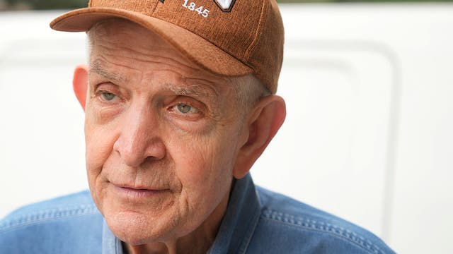 Texas flooding: Mattress Mack, Gallery Furniture to give away 400 mattresses to flood victims