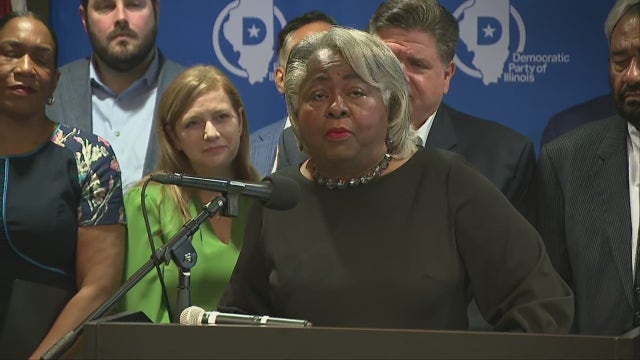 'Time for y'all to love America again': Texas Dems in Illinois call on Republicans to 'be brave'