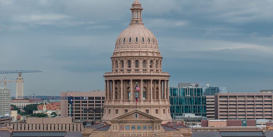 Texas special session: Democrats threatened with arrest for breaking quorum