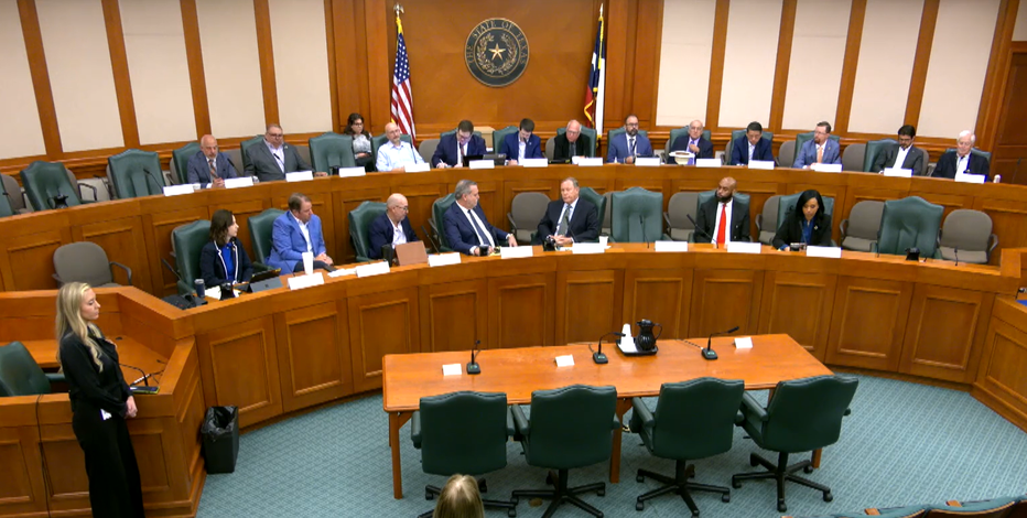 Texas House committee advances redrawn congressional map