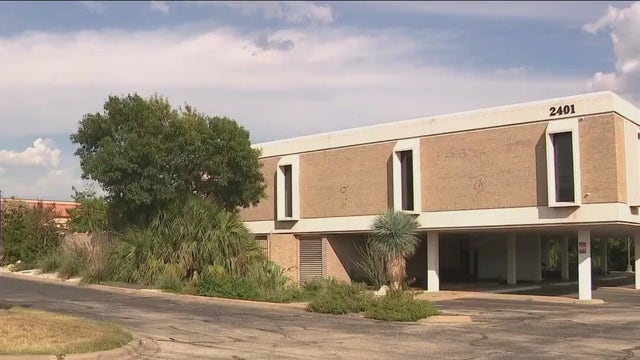Debate over proposed homeless center in South Austin heats up