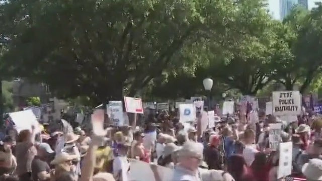 Downtown Austin protest ends with 2 arrests