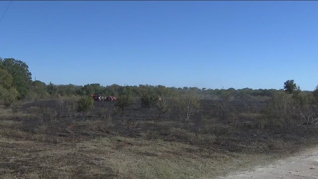 Quick-moving fire in South Austin burns over 20 acres
