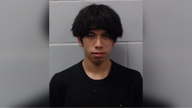 Man accused of sexually assaulting two juveniles; police say he met them through social media