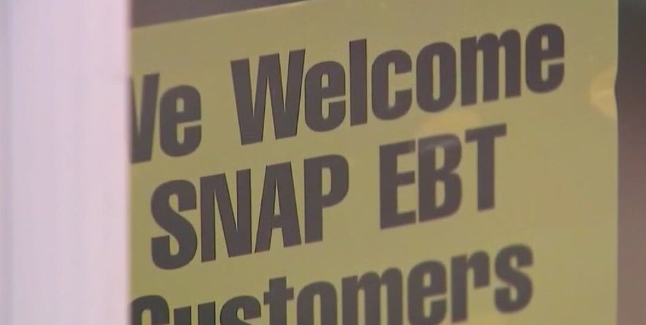 Partial SNAP benefits begin to hit Texans’ accounts