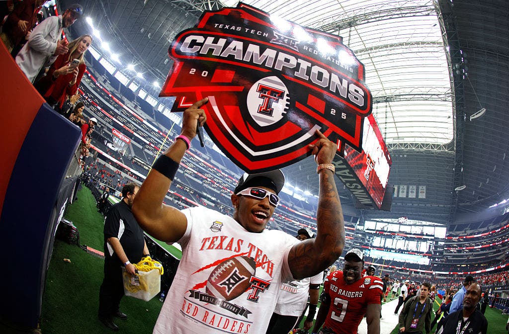 Texas college football teams dominate 2025 Bowl Season with 9 bids