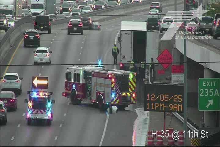 Avocado oil spill closes 15th Street exit on I-35