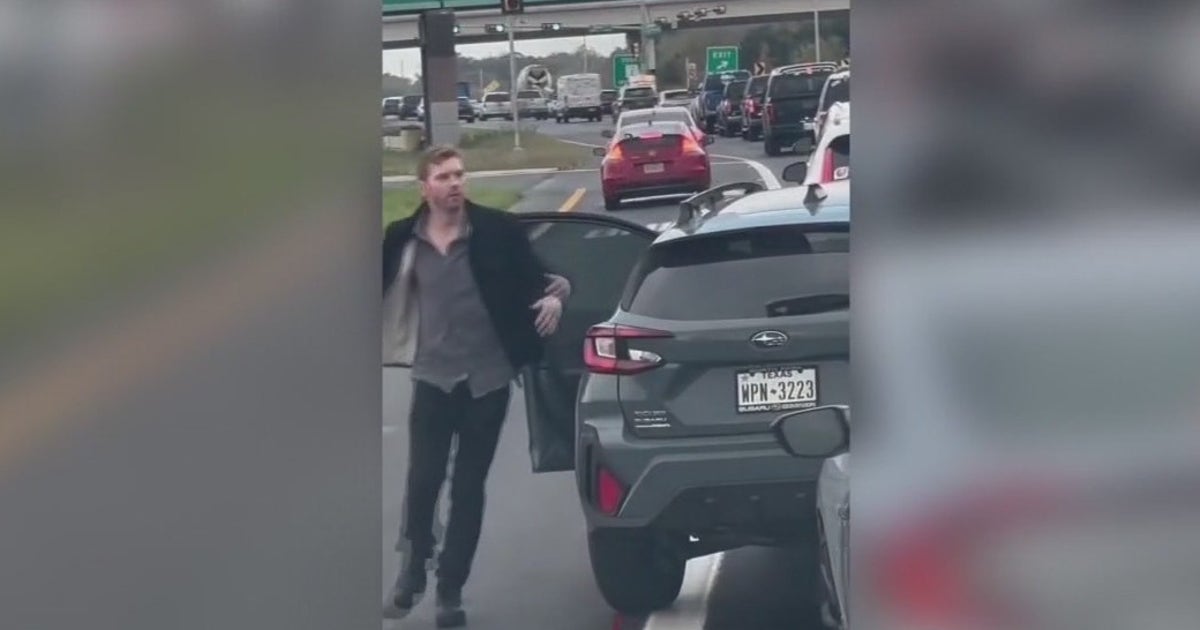 Violent Austin road rage incident caught on camera; suspect at large ...