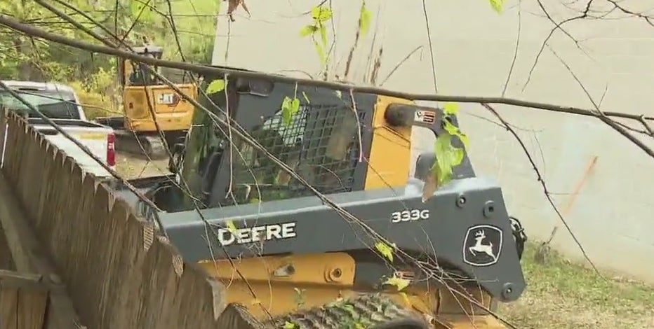 Construction to cut through South Austin family's yard because of 1958 $1 easement