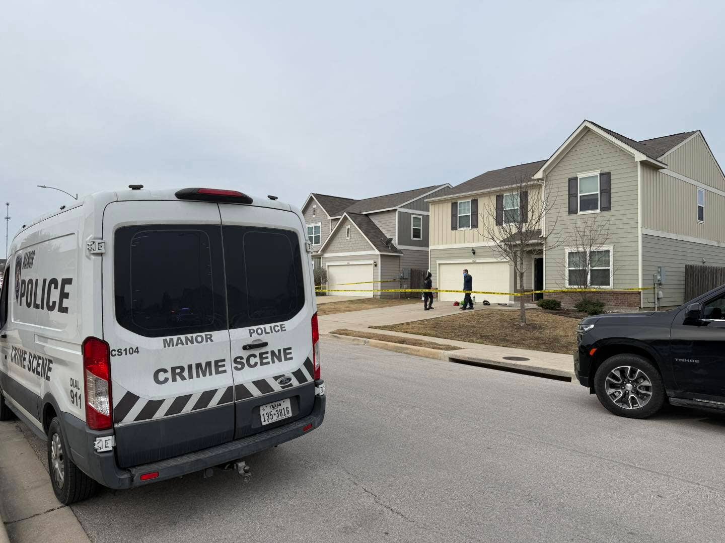 Manor woman shoots ex-boyfriend after he breaks into home, holds her at gunpoint