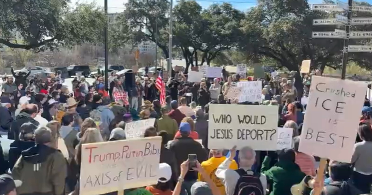 Protesters in Austin demand justice for woman fatally shot by ICE in Minneapolis