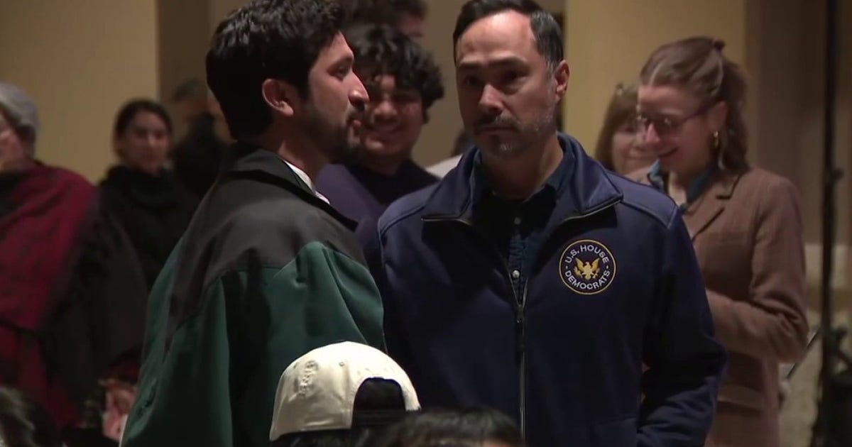 Texas Democrats demand 5-year-old's release from ICE facility in Dilley