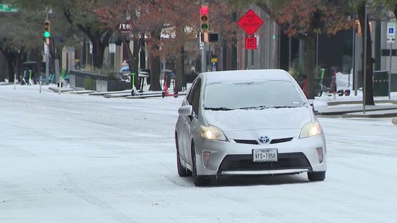 Austin winter weather: Some Austinites make the best of freezing temperatures