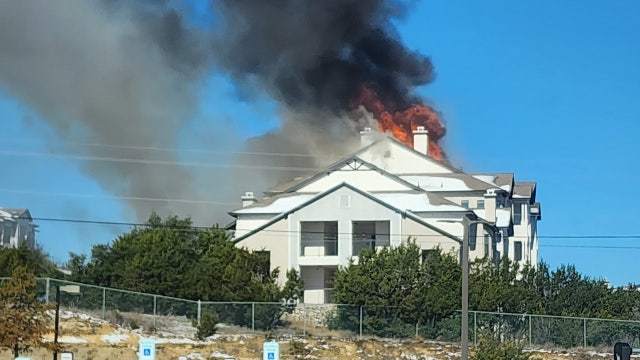 Fire at Bee Cave apartment complex; 1 firefighter injured, around 45 people displaced