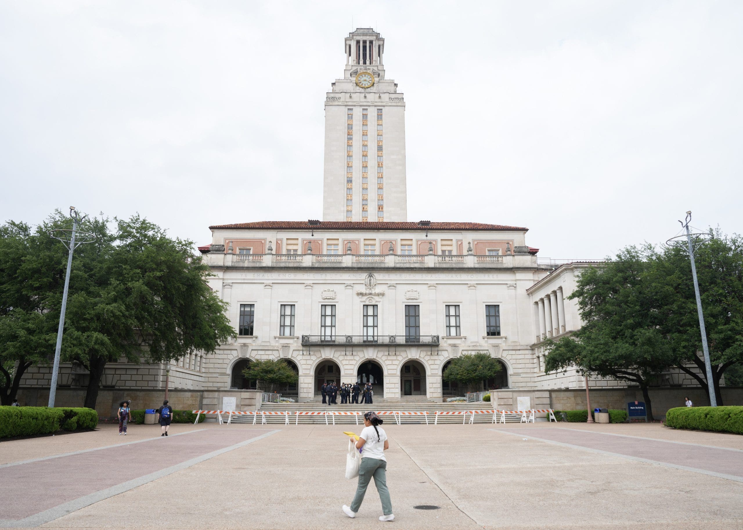 University of Texas students can now graduate without learning 'unnecessary controversial subjects'