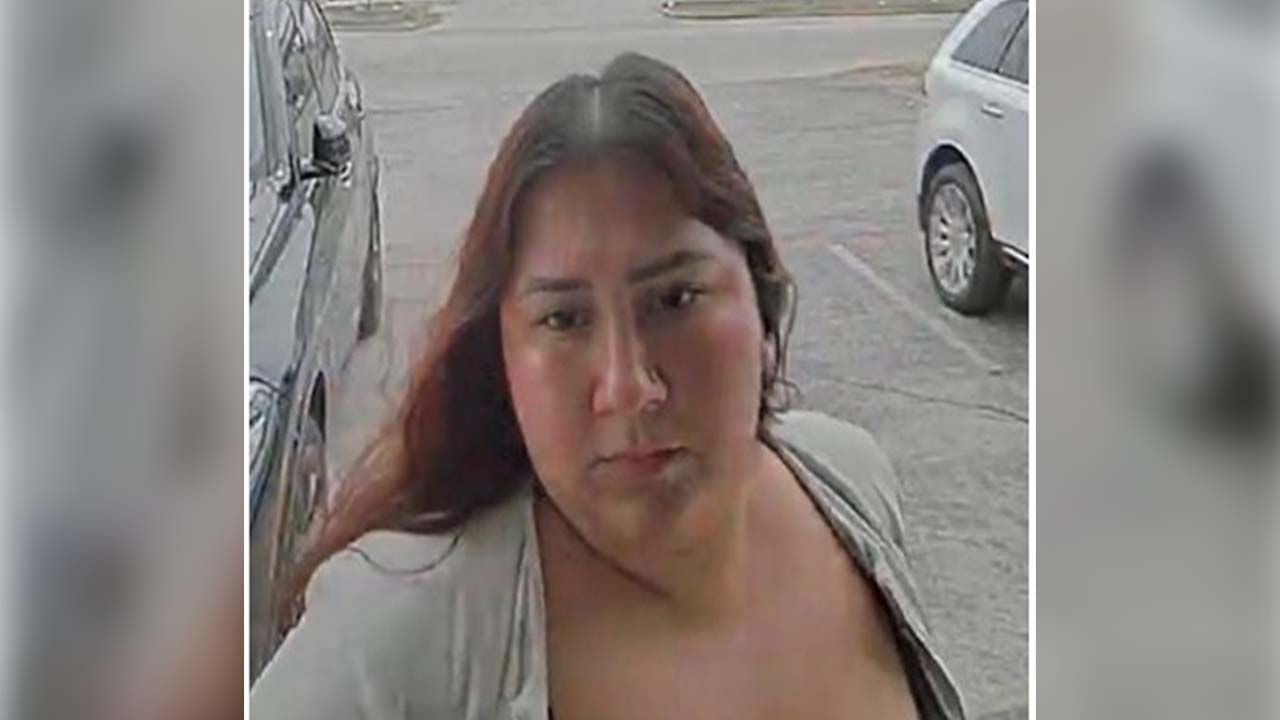 Leander police looking for suspect accused of trying to sell fake jewelry