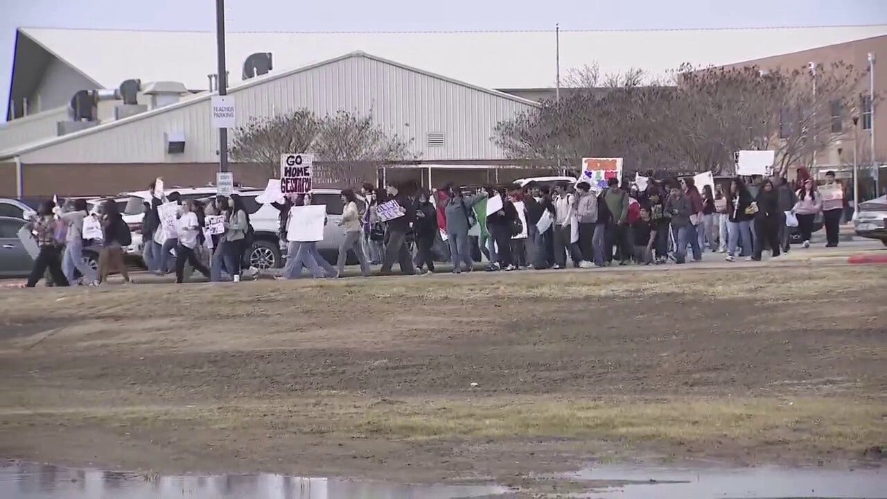 Texas student walkouts: Elgin ISD students protest ICE operations