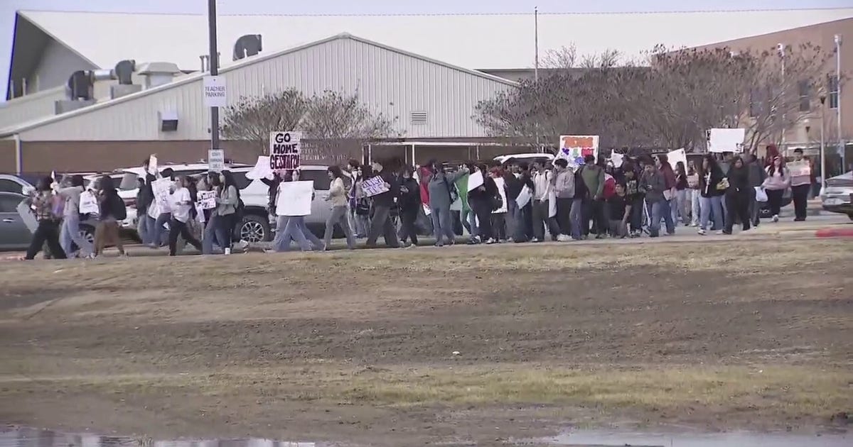 Texas student walkouts: Elgin ISD students protest ICE operations