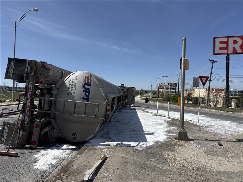 Oil truck overturns on I-35 access road in New Braunfels