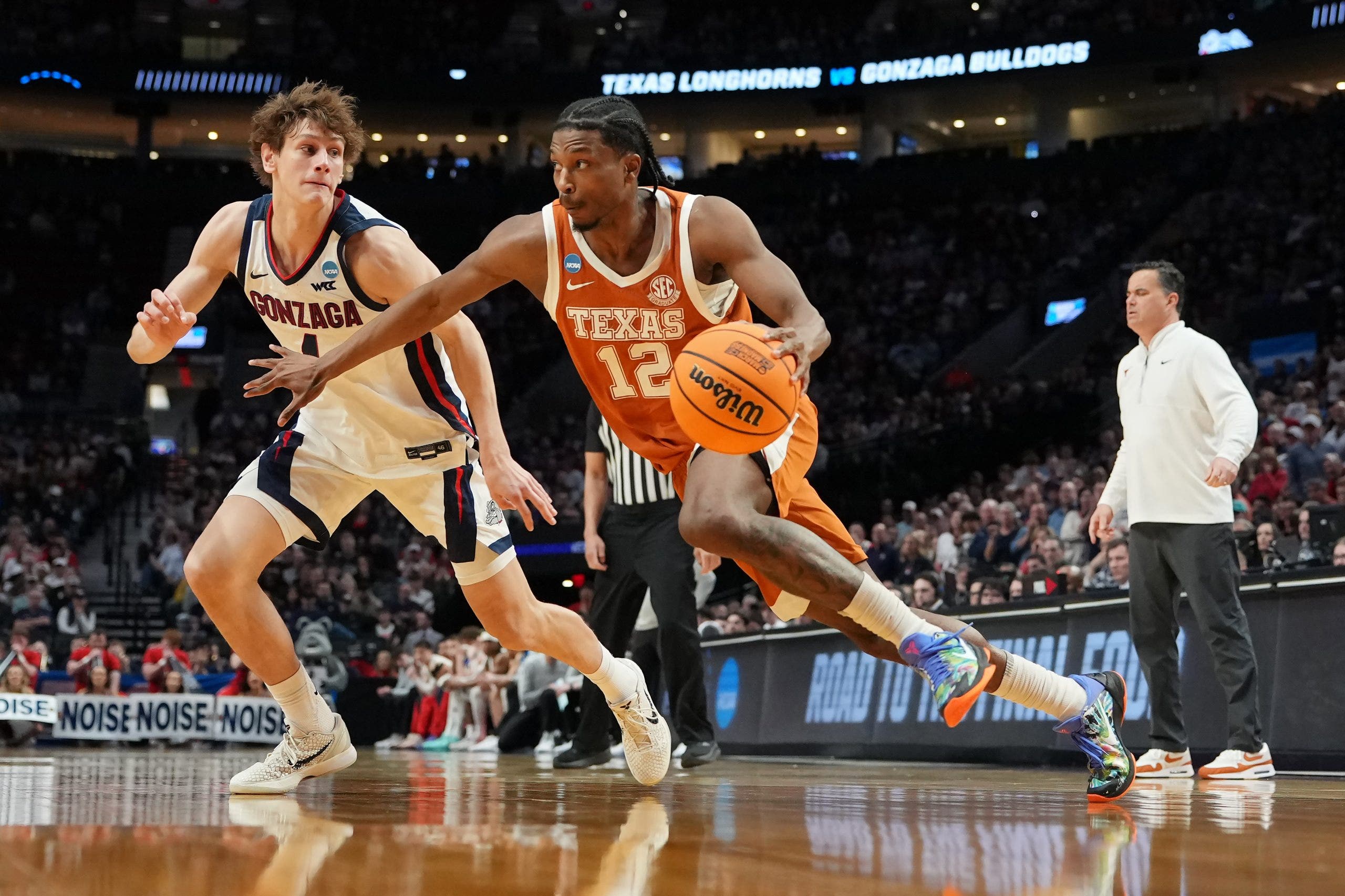 Texas Longhorns advance in NCAA tournament after beating Gonzaga