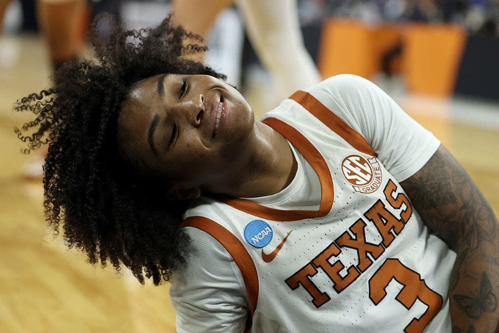 Texas women’s basketball beats Kentucky 76-54 to secure Elite Eight berth