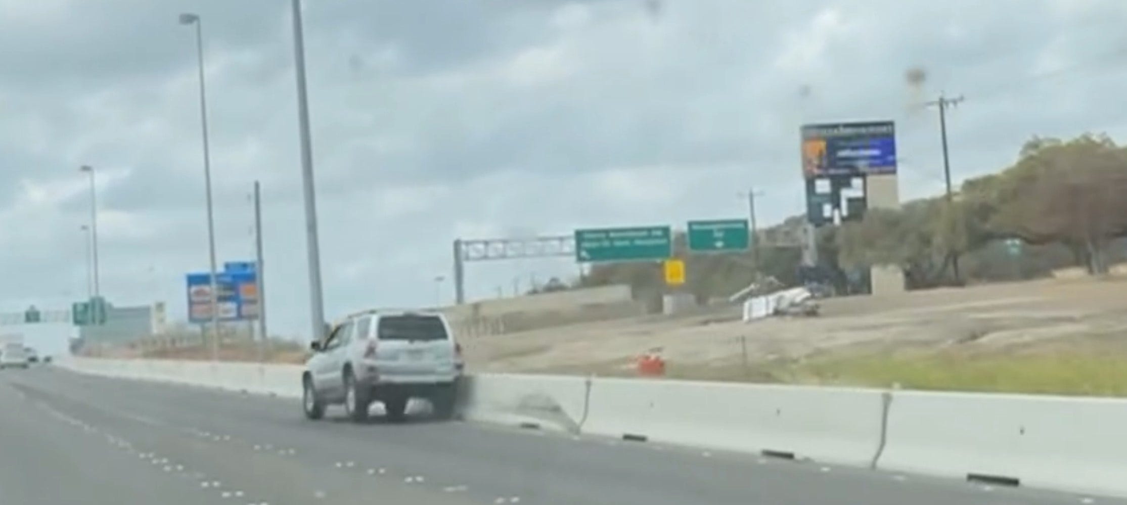 Texas couple uses vehicle to stop SUV after driver suffers medical emergency