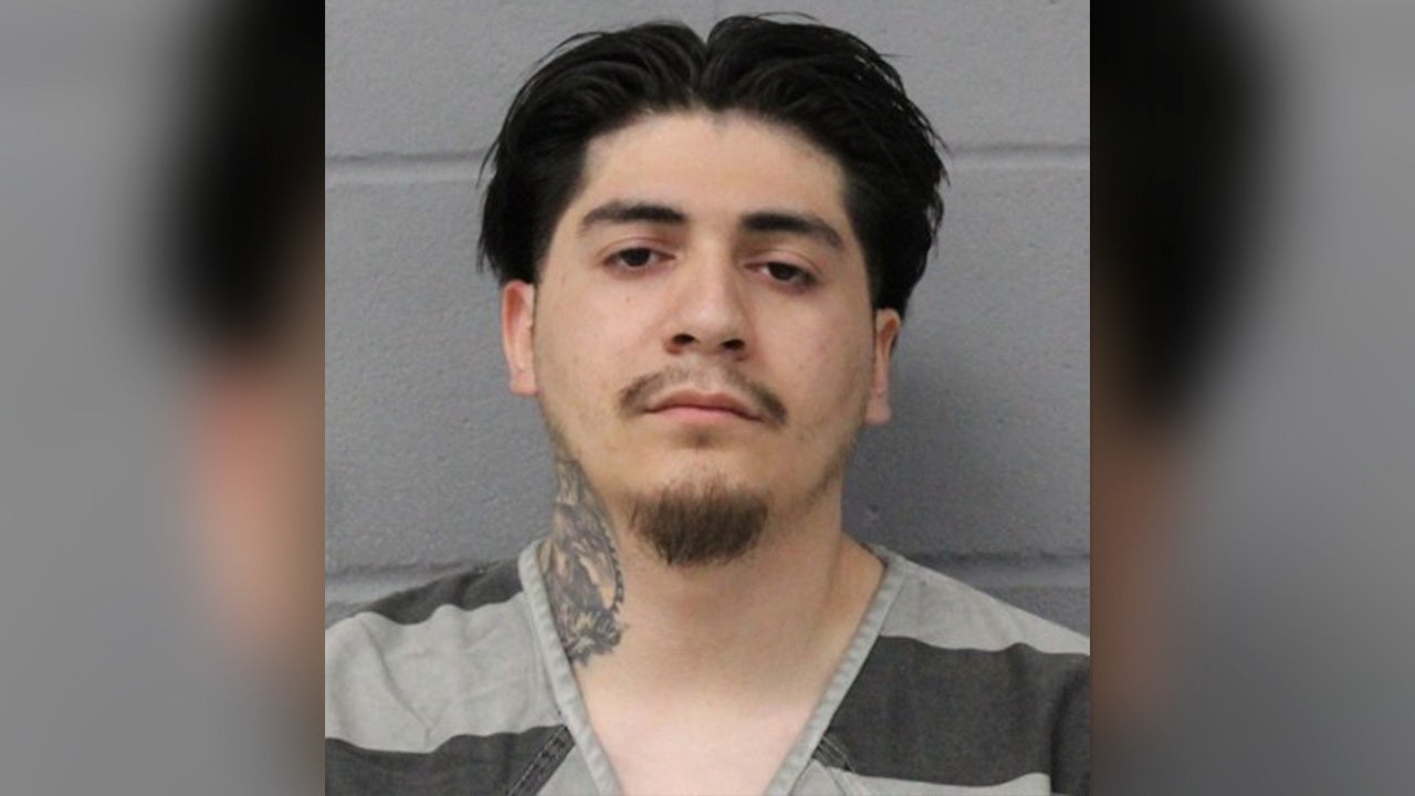 Austin man charged with murder for deadly shooting at SE apartment complex