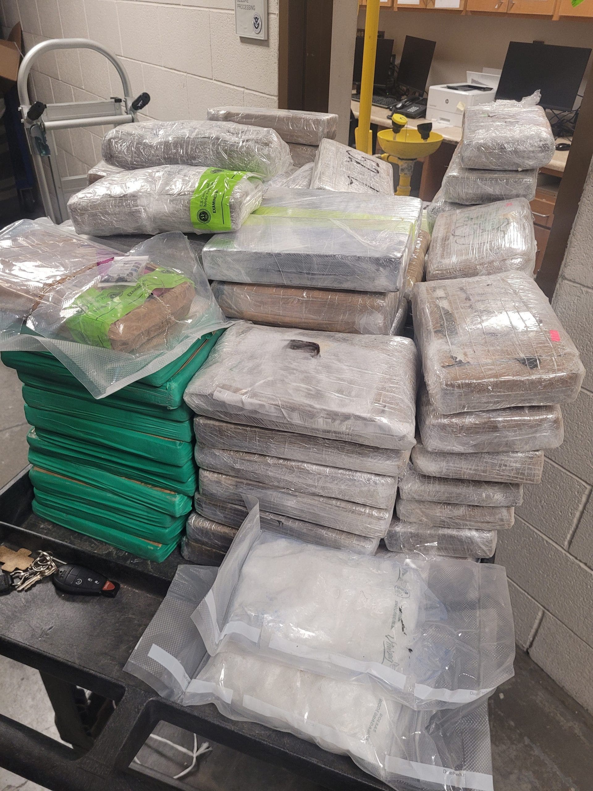 Federal agents seize over 300 pounds of drugs at Texas border