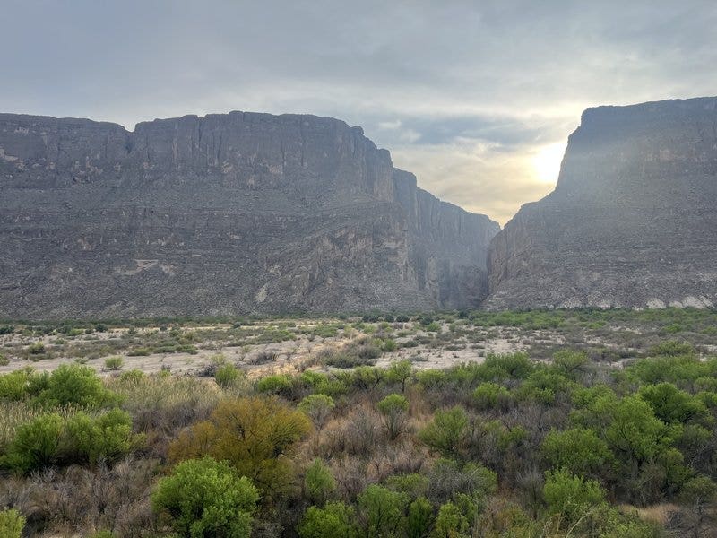 Conservationists among 100+ to sign letter asking Congress to ban Big Bend border wall