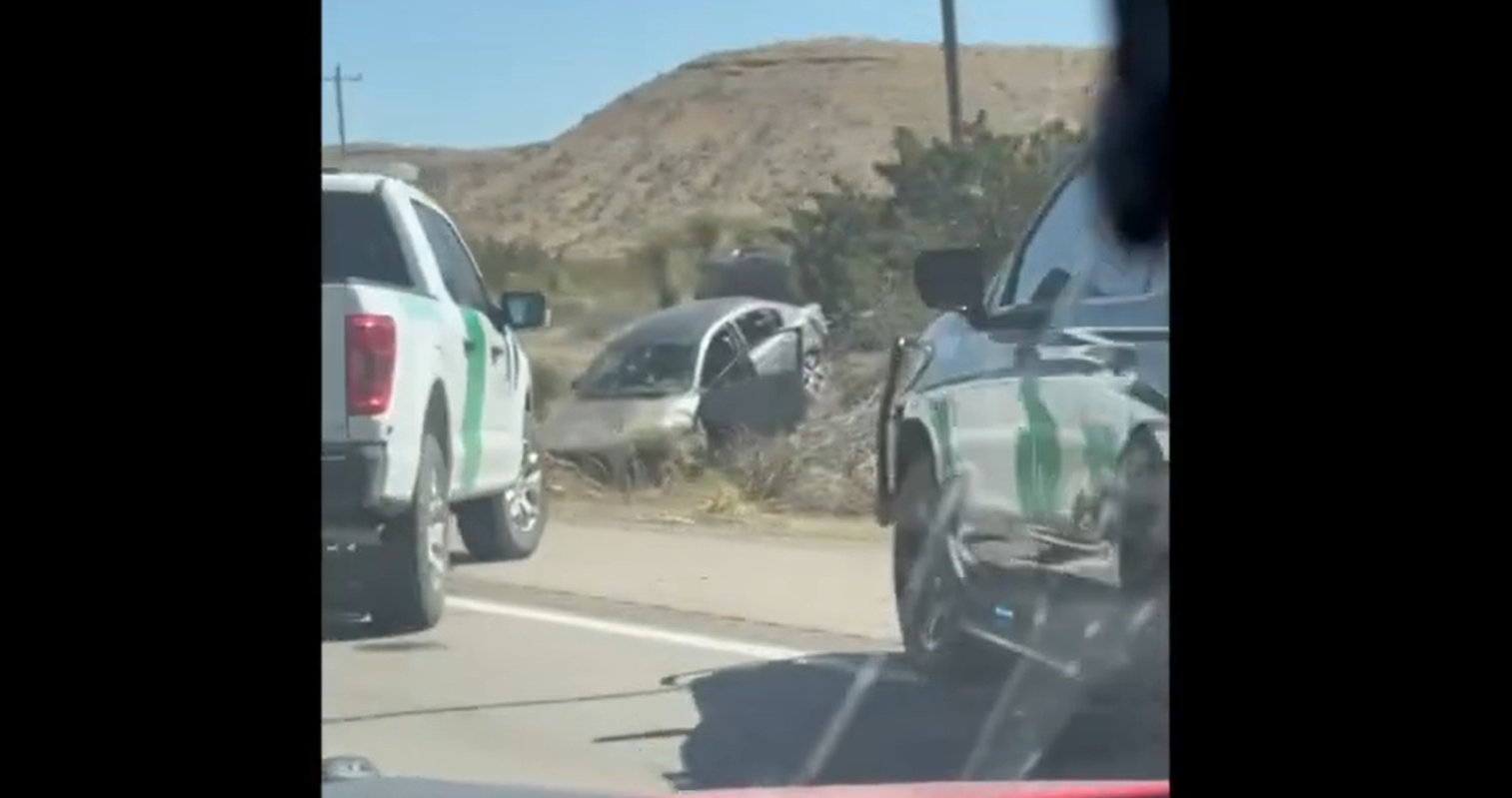 Driver dies in Texas shootout after fleeing border patrol checkpoint, officials say