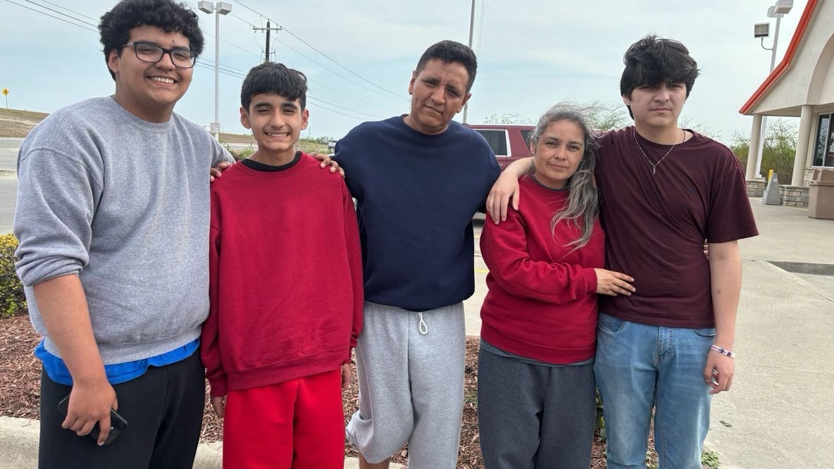 Texas 'mariachi brothers' released from ICE custody after lawmakers intervene