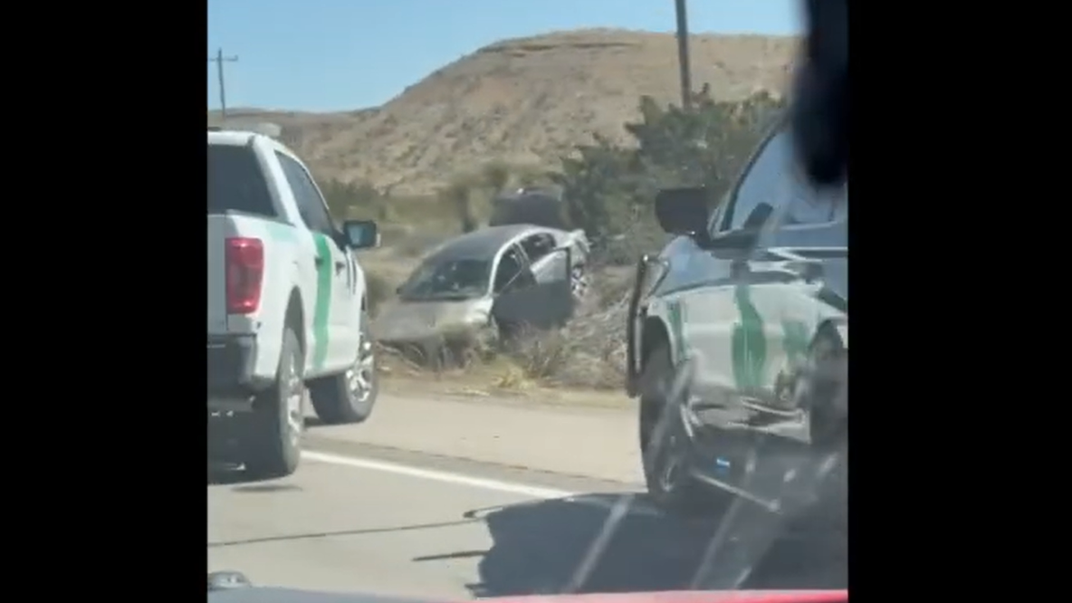 Driver dies in Texas shootout after fleeing border patrol checkpoint, officials say