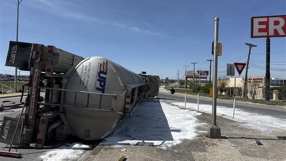 Oil truck overturns on I-35 access road in New Braunfels