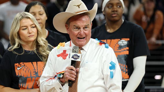 Texas women's basketball routs Michigan 77-41 to reach Final Four for second straight year