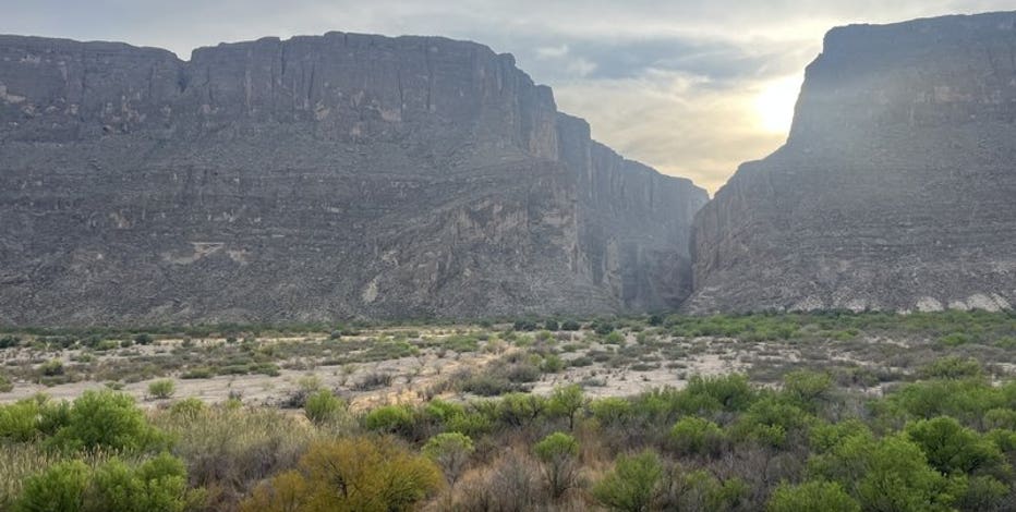 Conservationists among 100+ to sign letter asking Congress to ban Big Bend border wall