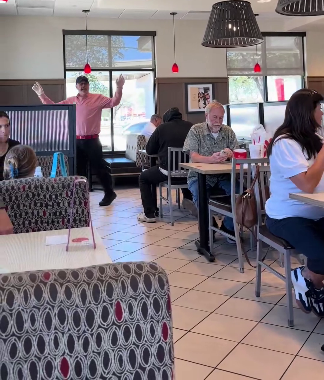 San Antonio Chick-fil-A manager prays for diners during lunch rush