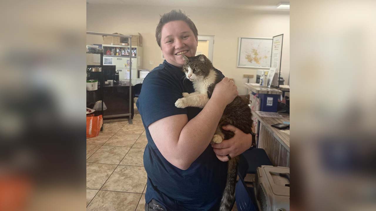 Central Texas cat owner reunites with pet after 5 years